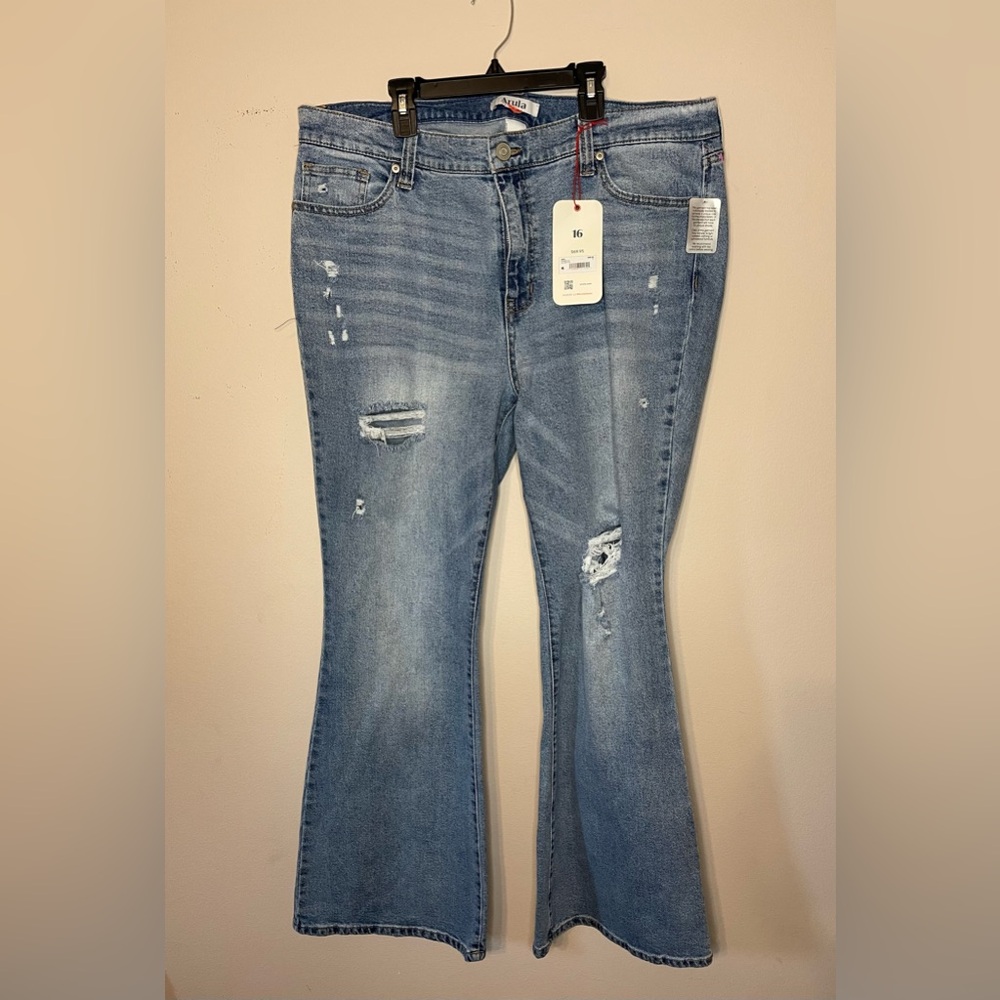 NWT - Arula Flare Jeans Size 16